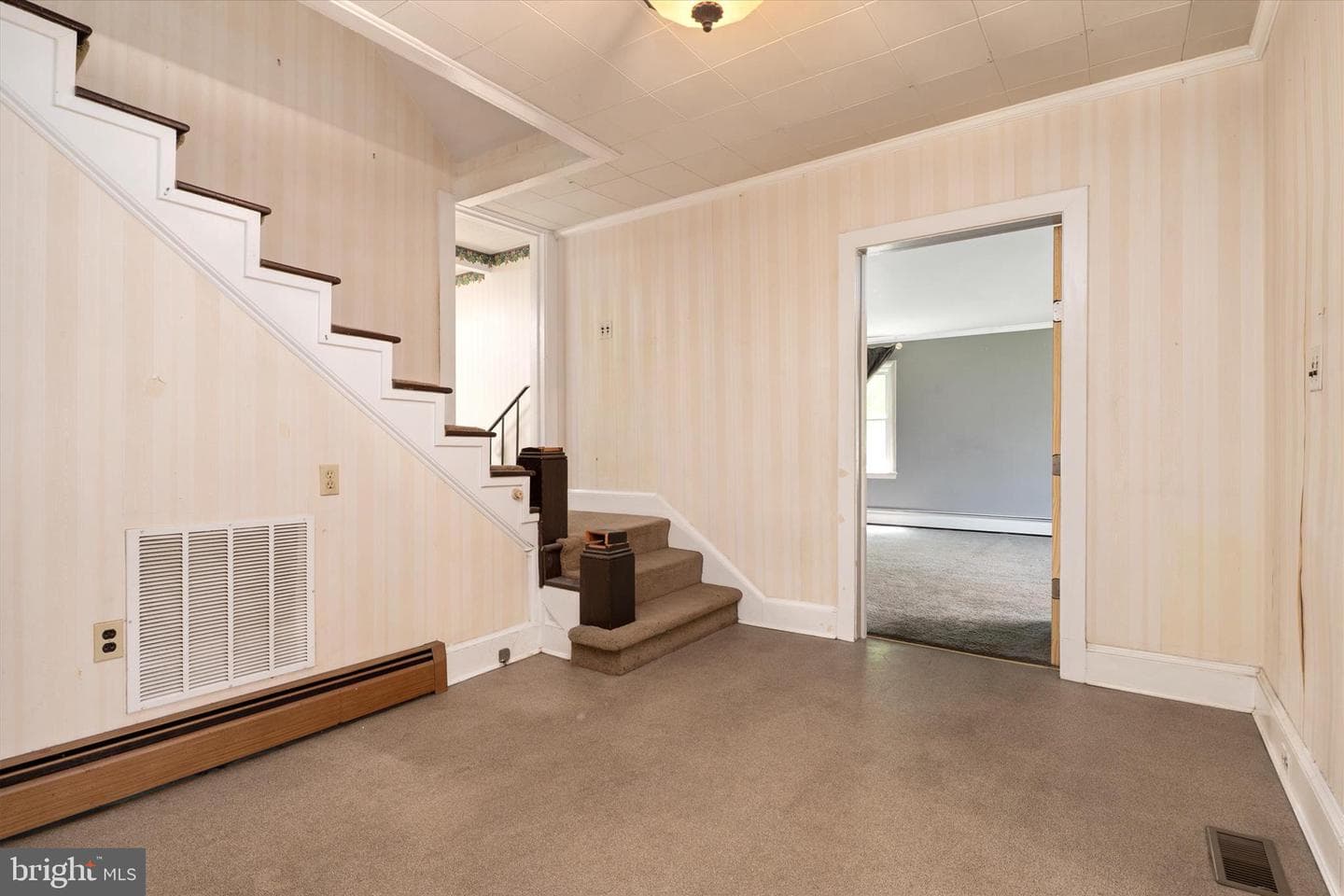 818 Annapolis Road photo 3