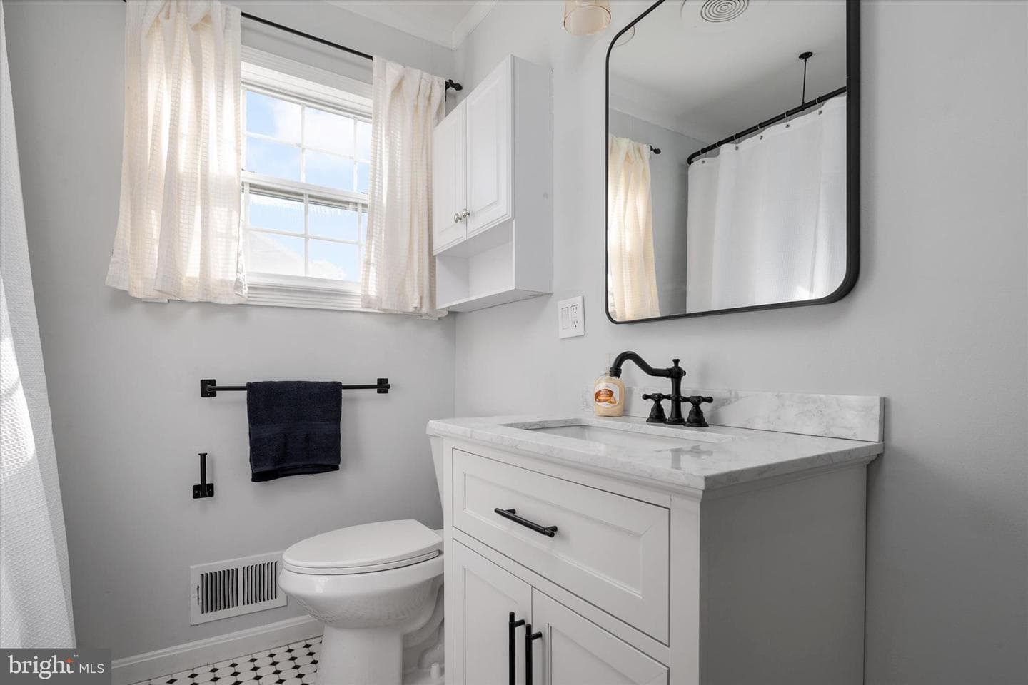 131 Jackpine Drive photo 32