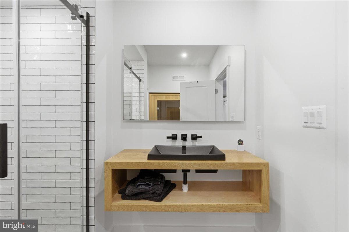402 Ruysch Lane photo 43