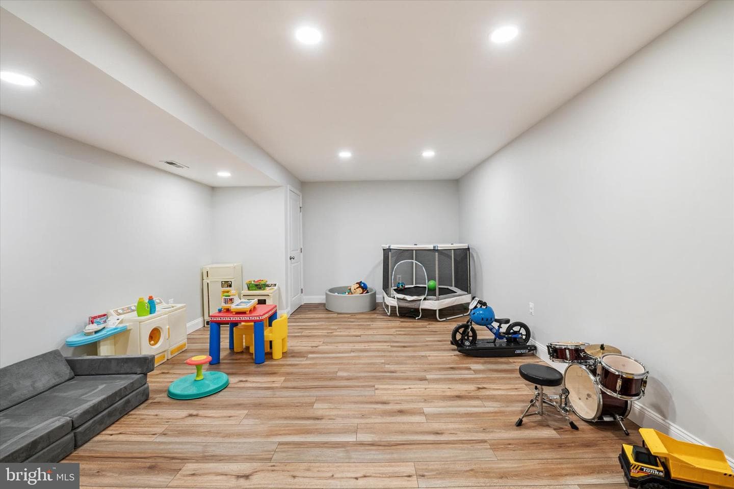 1408 Saybrooke Court photo 47