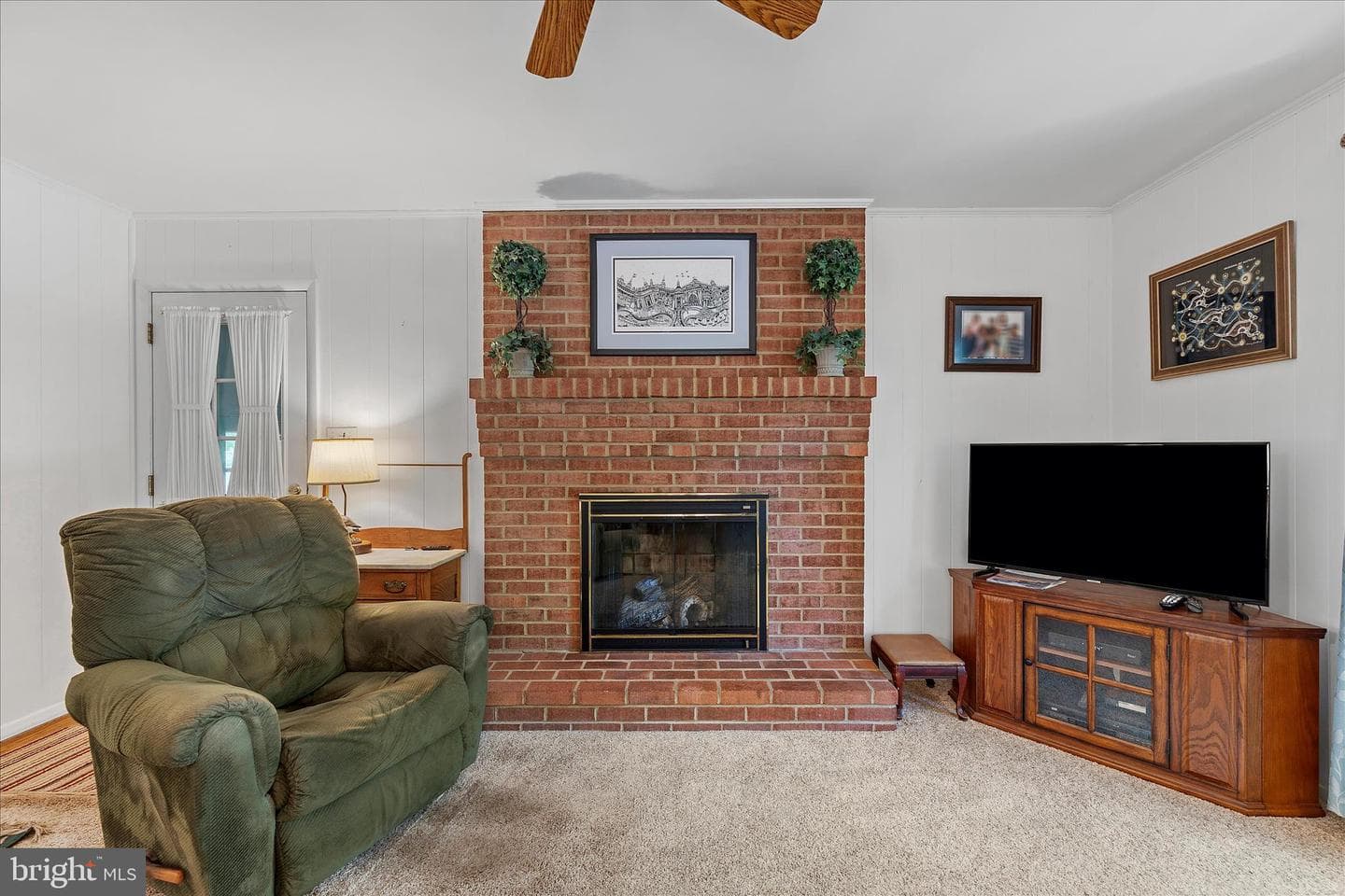 861 Twin Harbor Drive photo 3