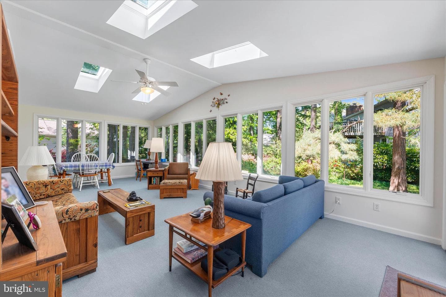 861 Twin Harbor Drive photo 4