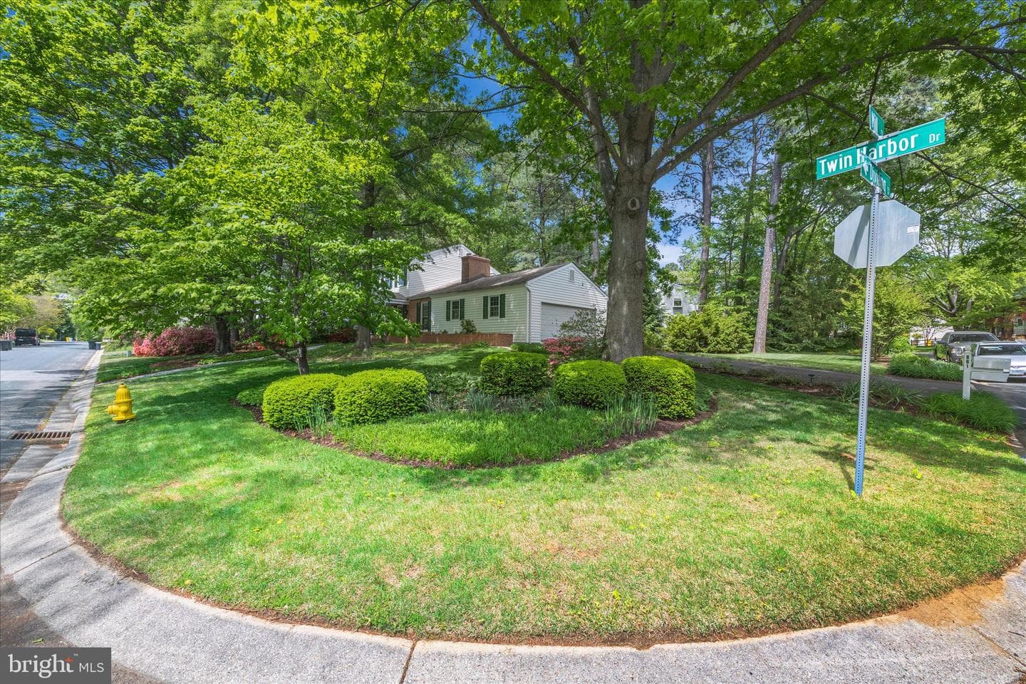 861 Twin Harbor Drive photo 48