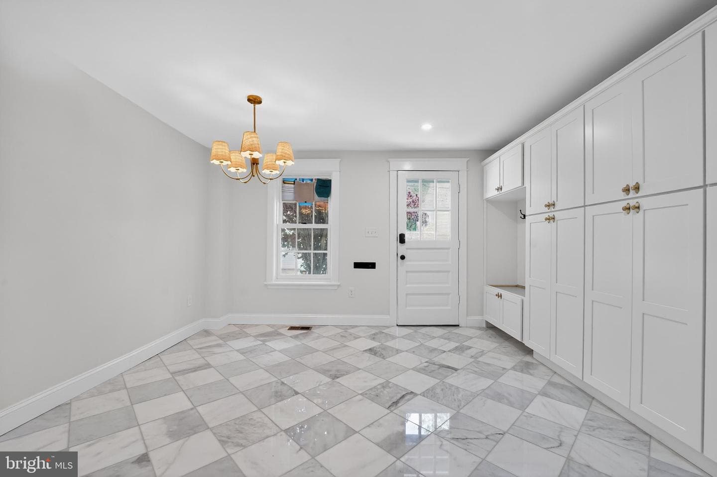 9 College Avenue photo 13