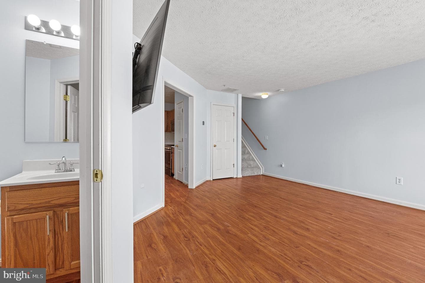 50 Hearthstone Court photo 15