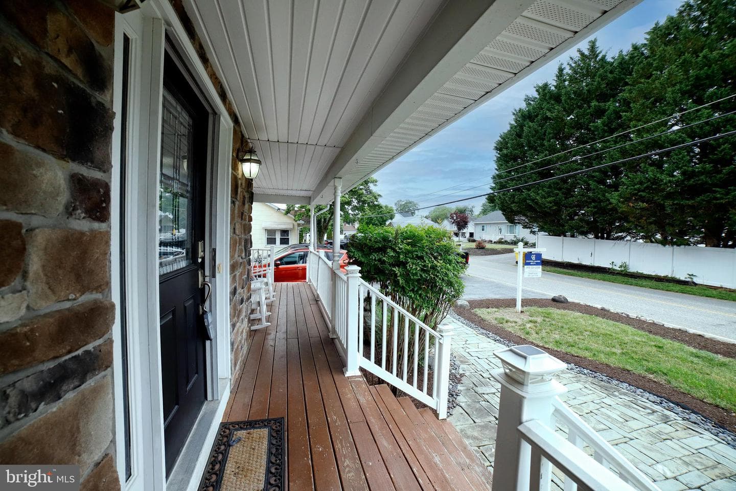 833 Selby Boulevard photo 8