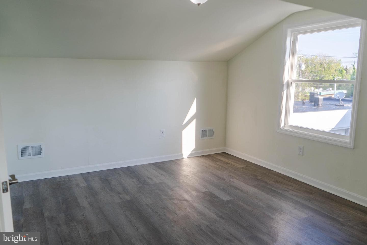 6834 Baltimore Annapolis Boulevard photo 25
