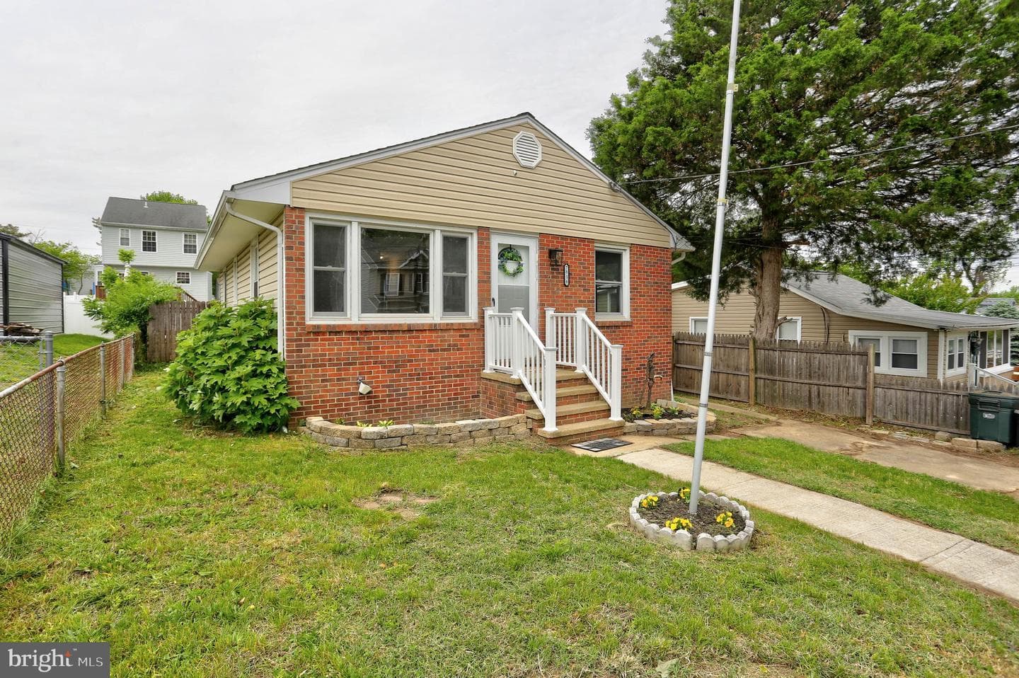 7816 Harbor Dr photo 2