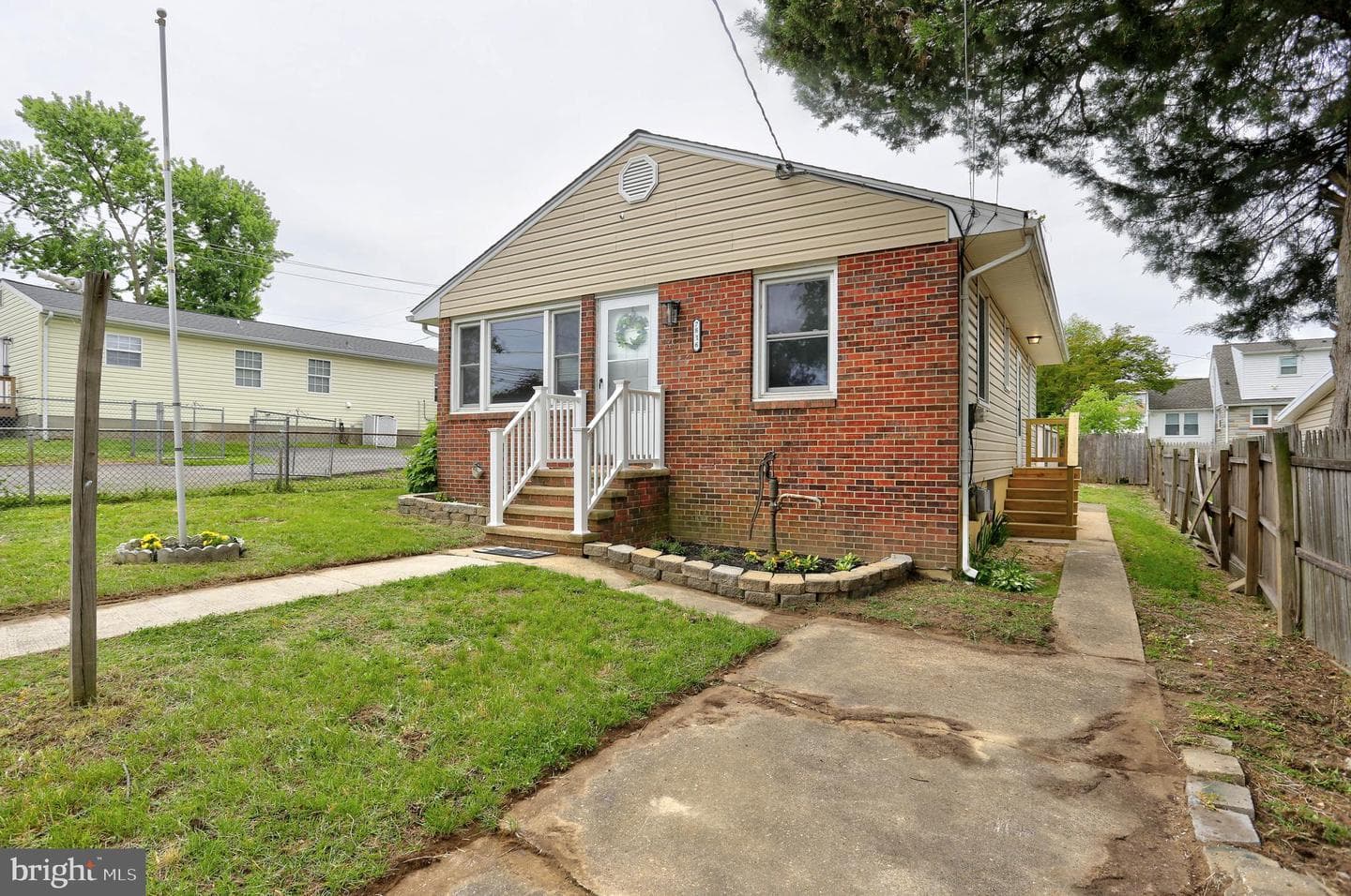 7816 Harbor Dr photo 3