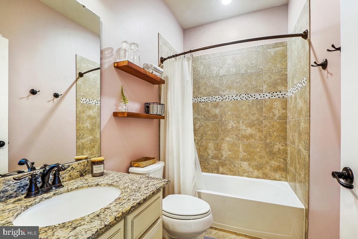 729 Ravenwood Drive photo 37