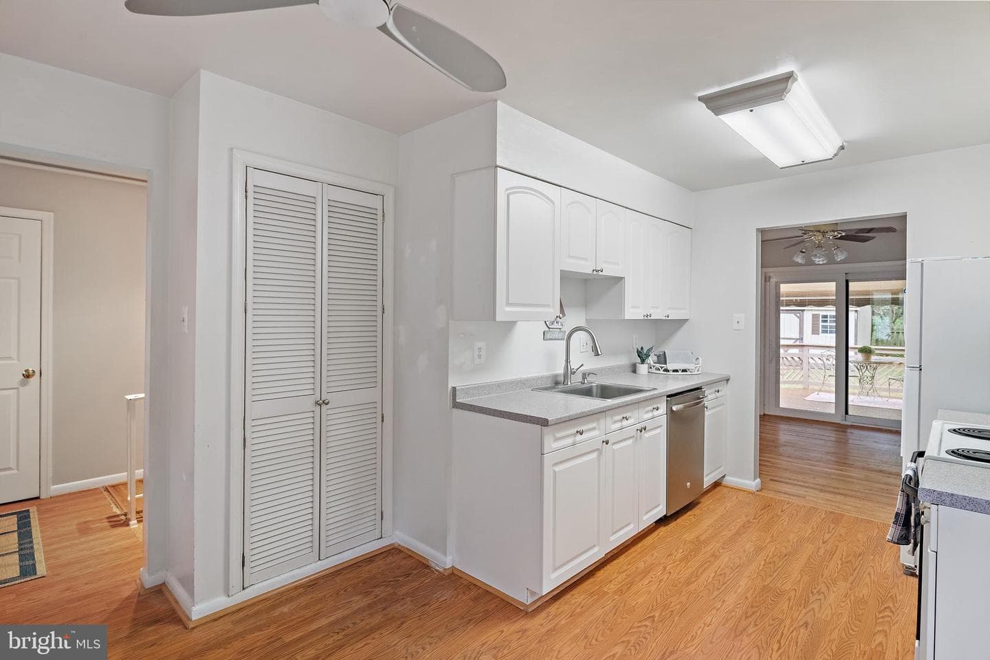 970 Highpoint Drive photo 25