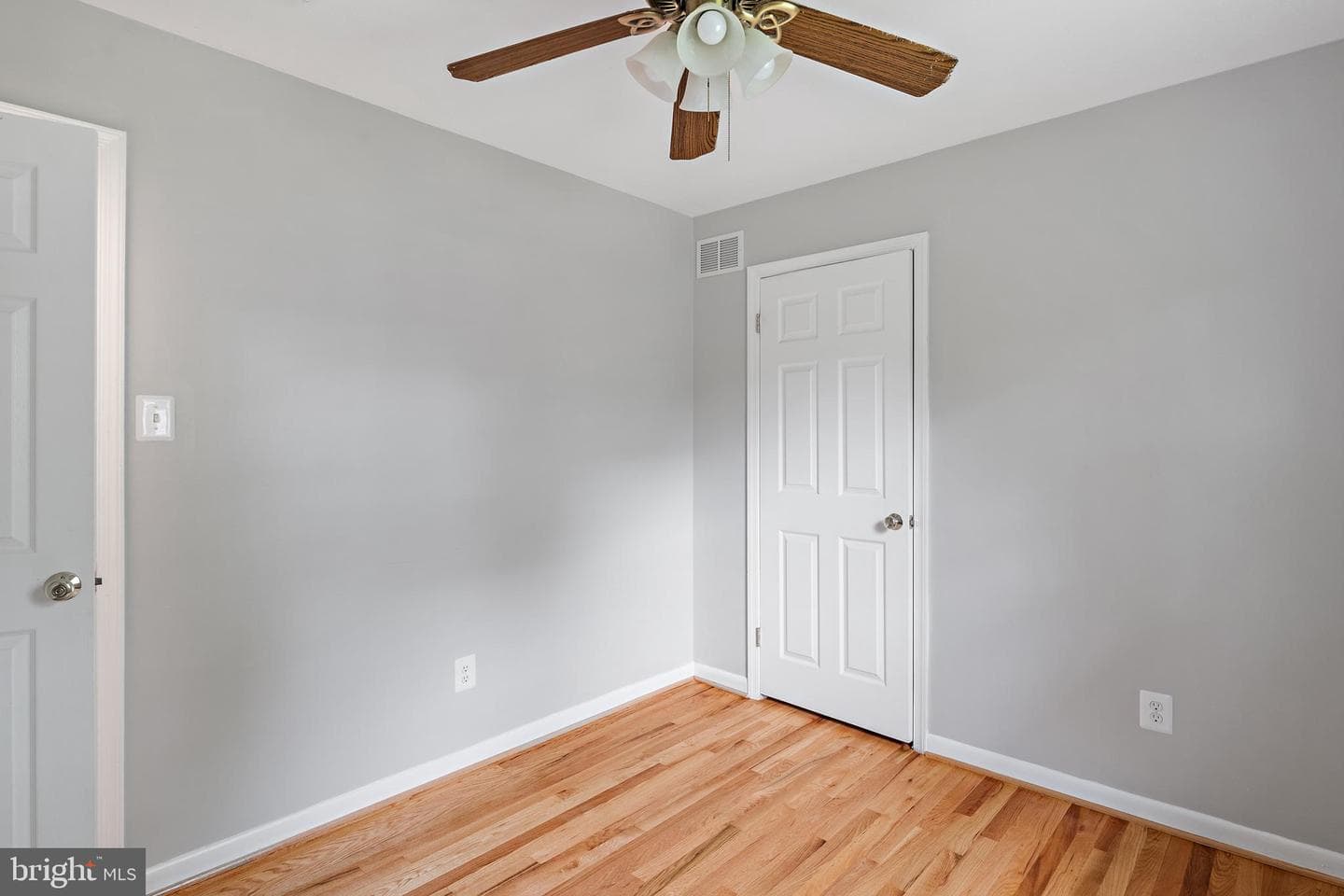 970 Highpoint Drive photo 39