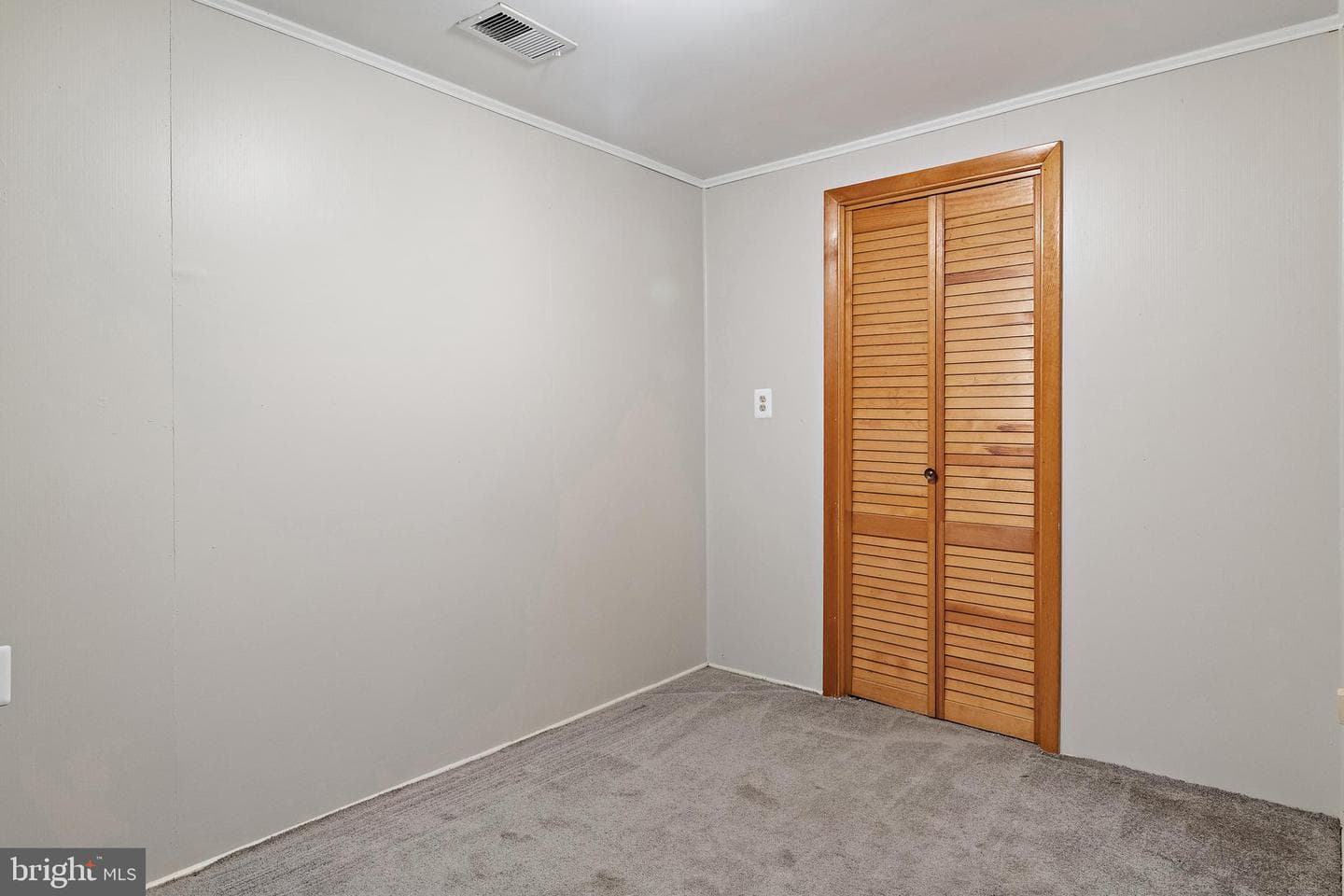 970 Highpoint Drive photo 49