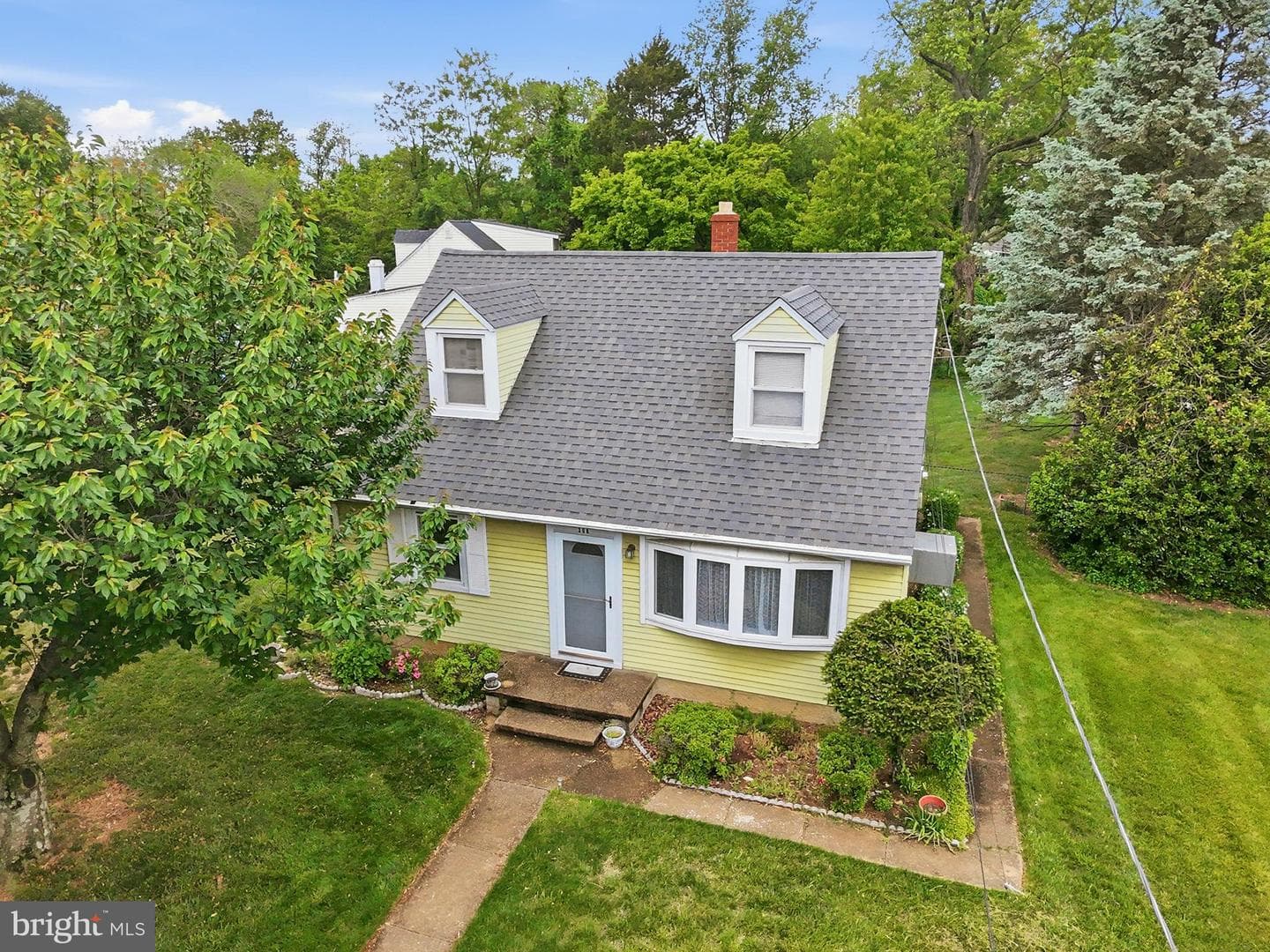306 Clifton Avenue photo 4