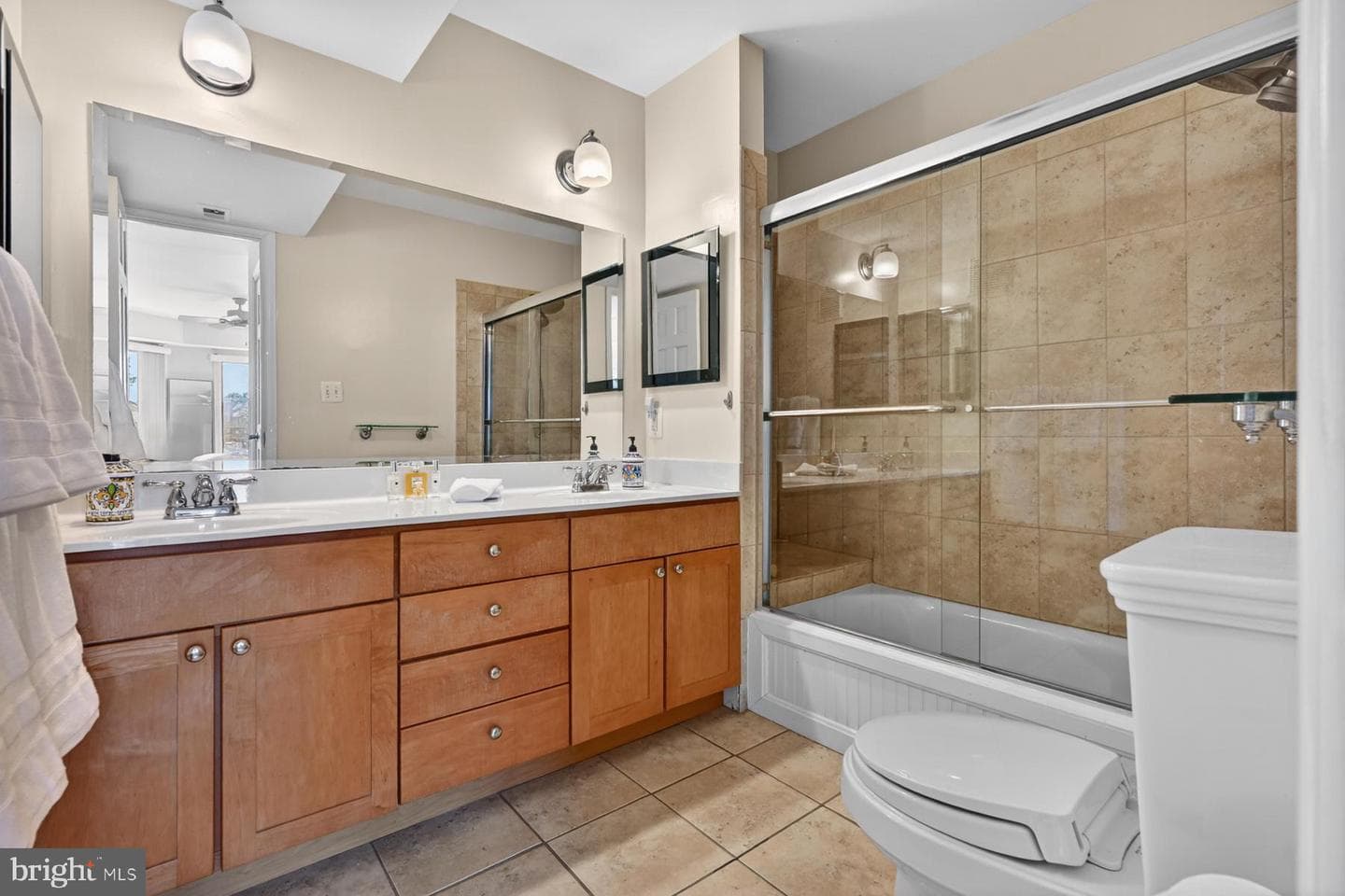 7004 Channel Village Court #102 photo 18