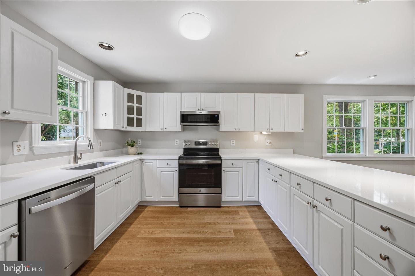 565 Sunset Knoll Road photo 16