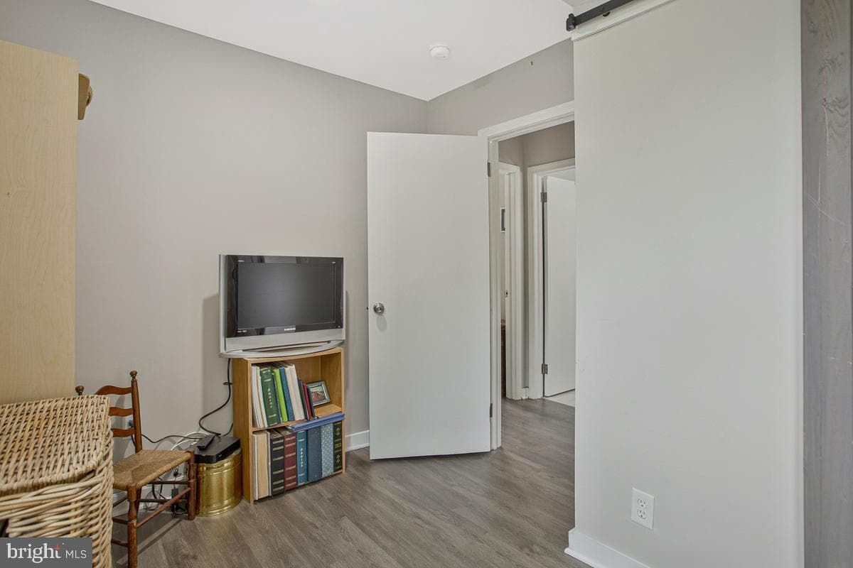 1609 Bentley Road photo 23