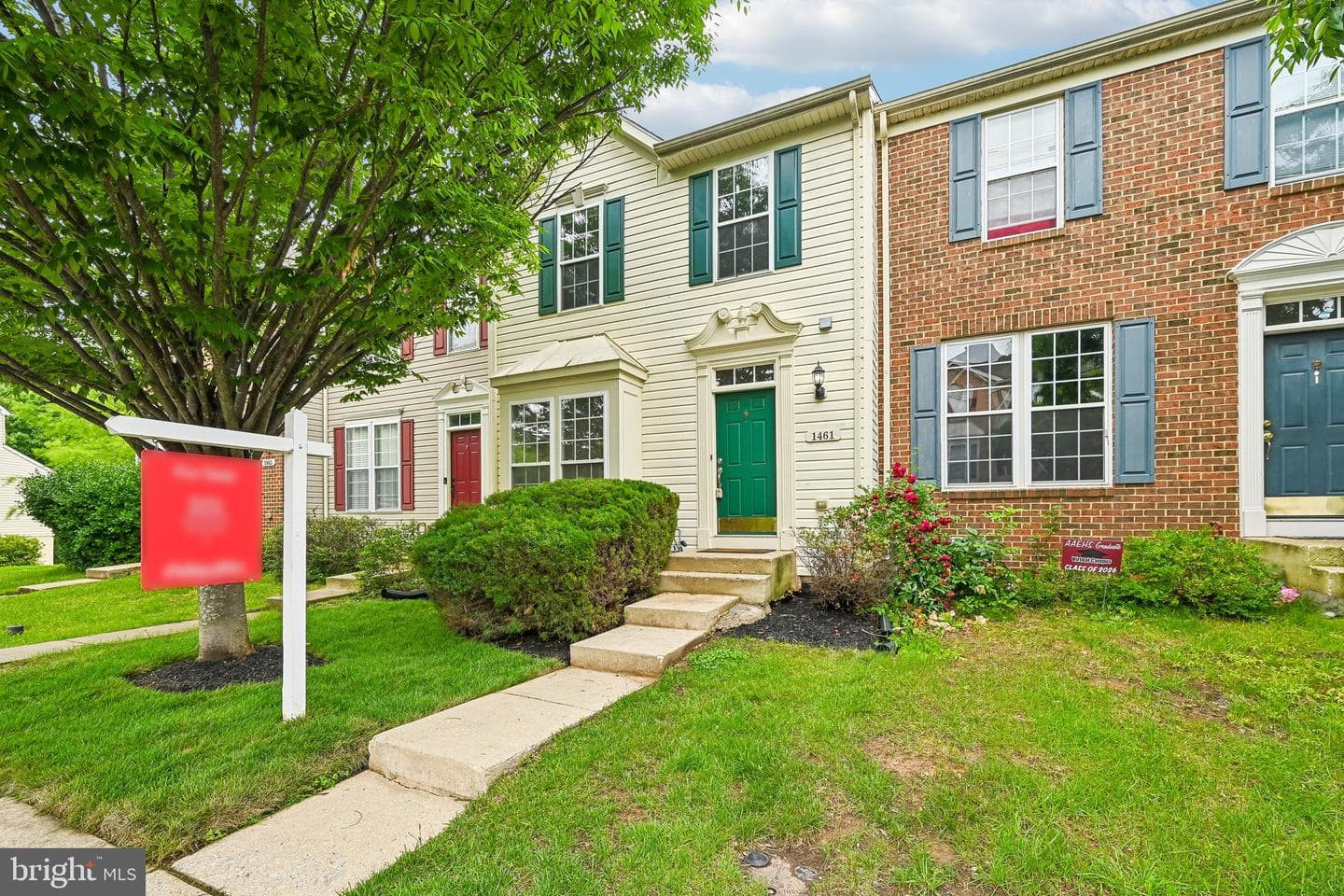 1461 Pangbourne Way photo 3
