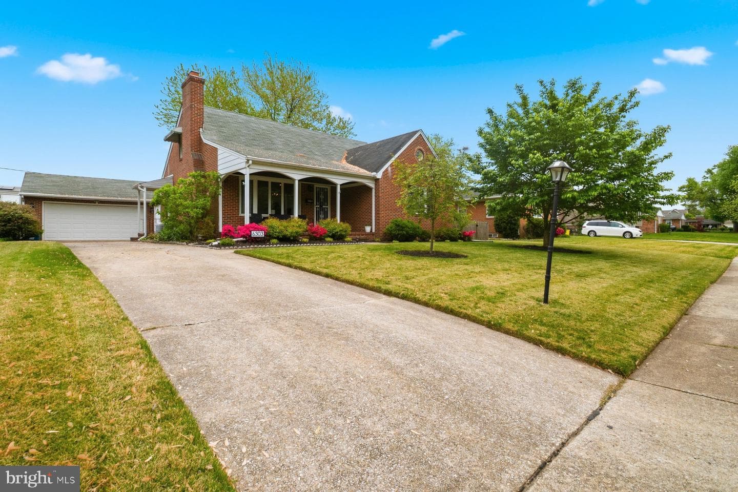 6303 Homewood photo 2