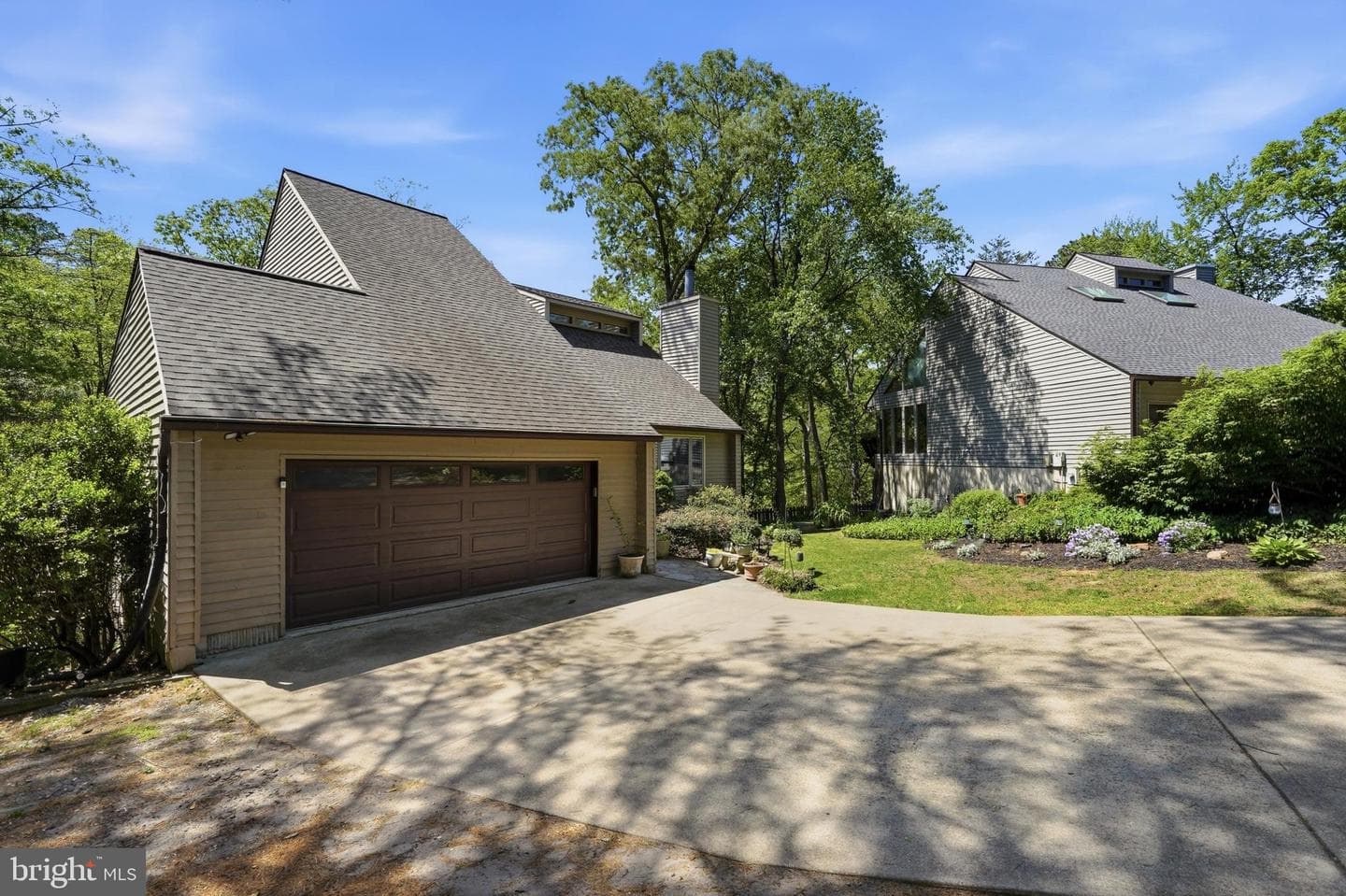 279 Capote Court W photo 3