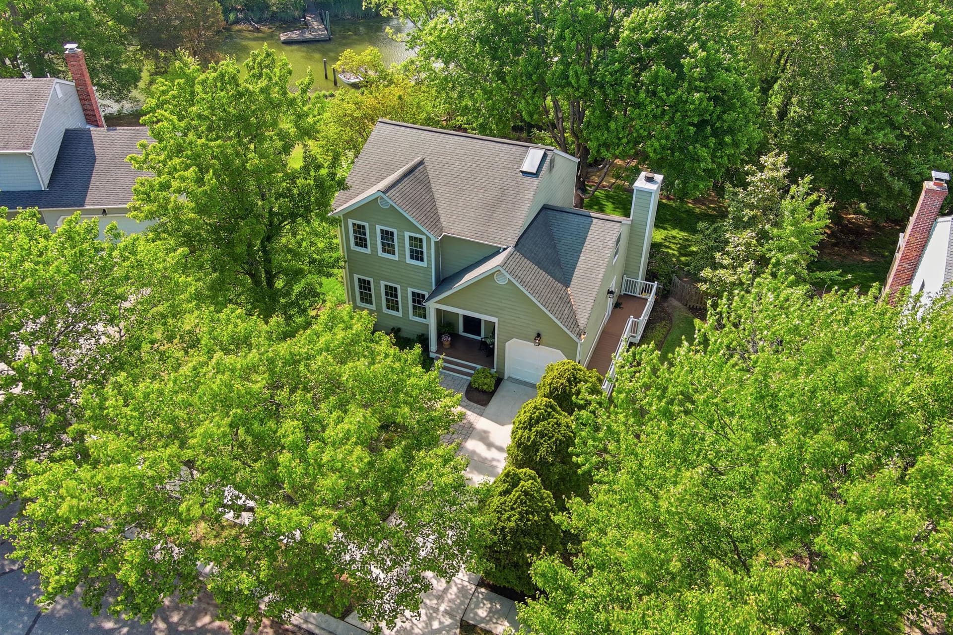 996 Headwater Road photo 3