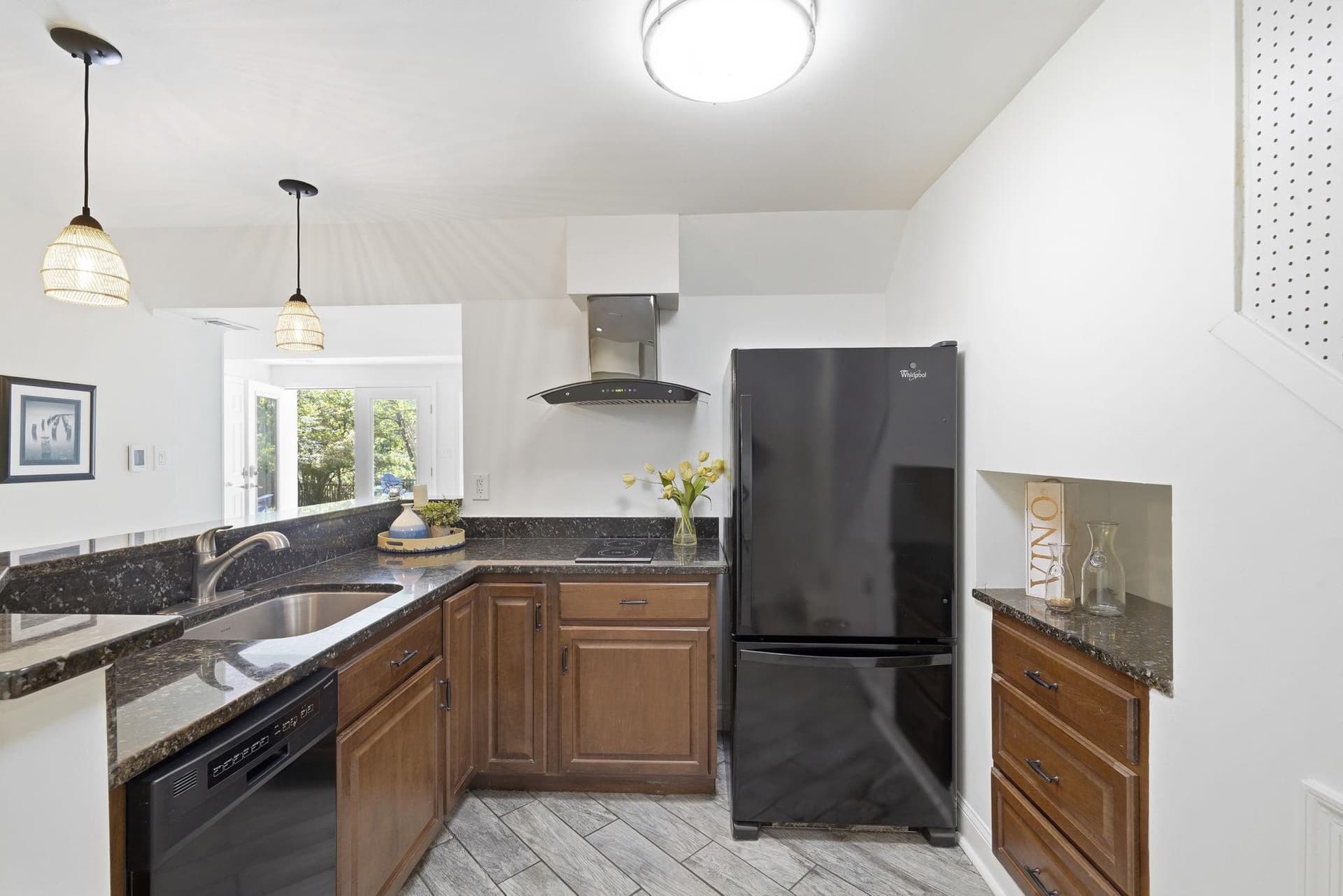 996 Headwater Road photo 31