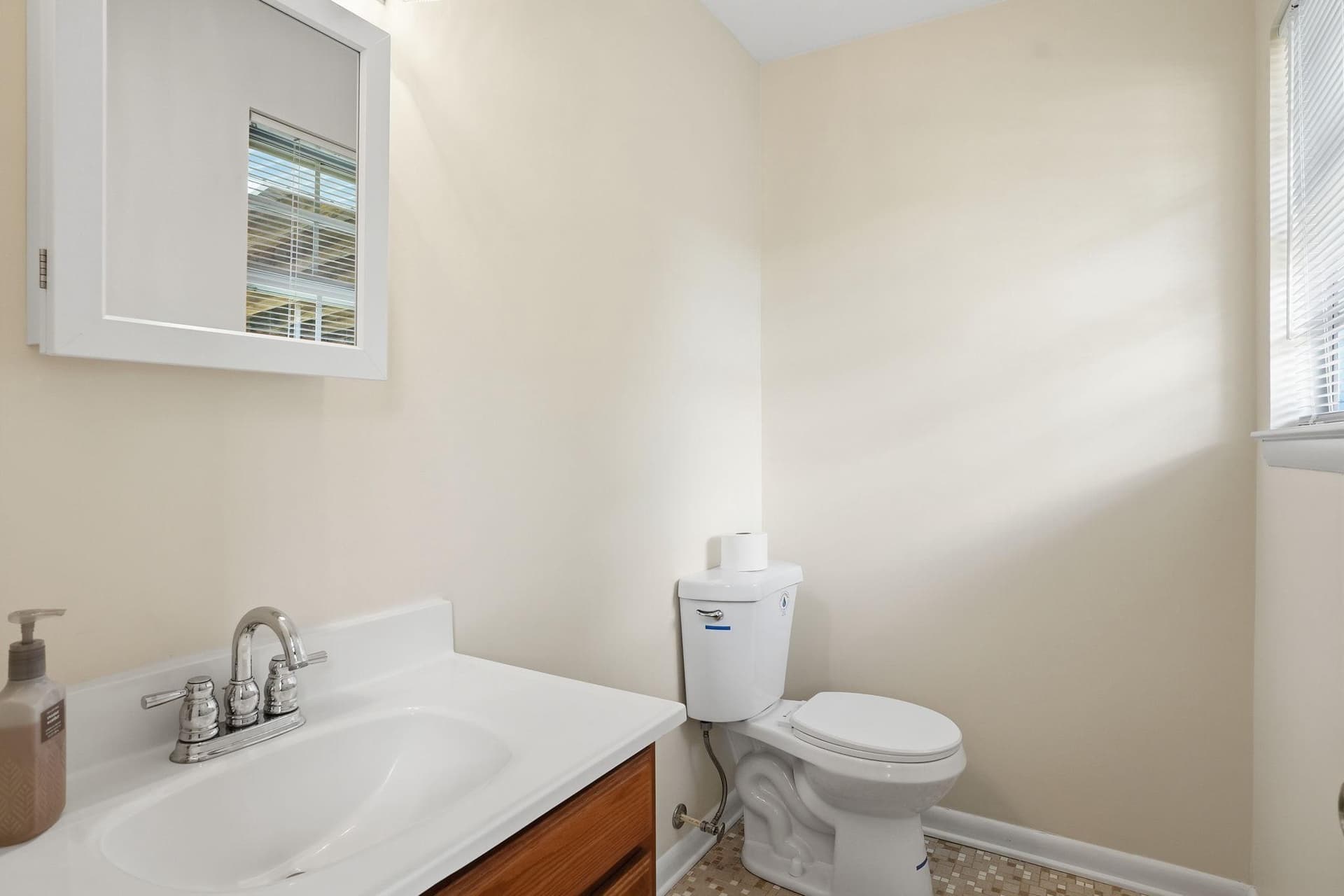 1196 Green Holly Drive photo 20