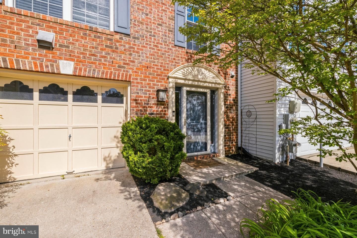 2711 Thornbrook Court photo 5