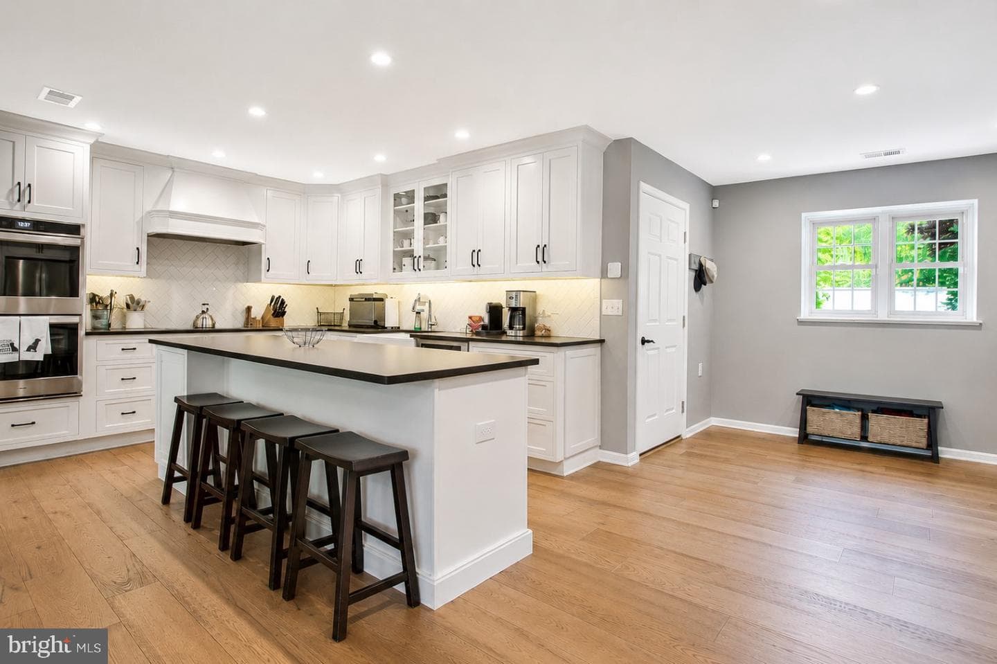 2666 Pemaquid Court photo 8