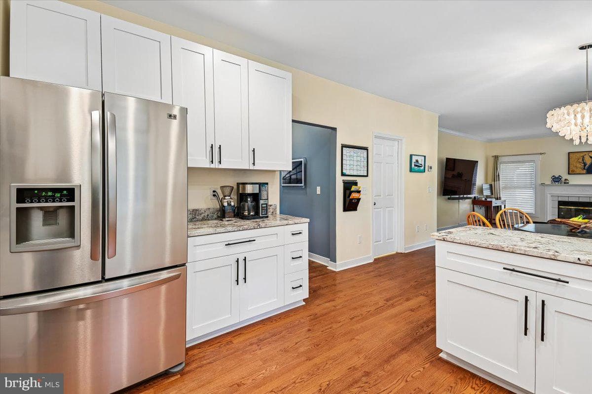1430 Bay Head Road photo 4
