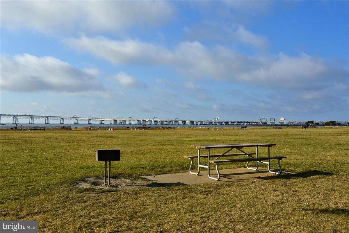 1430 Bay Head Road photo 88