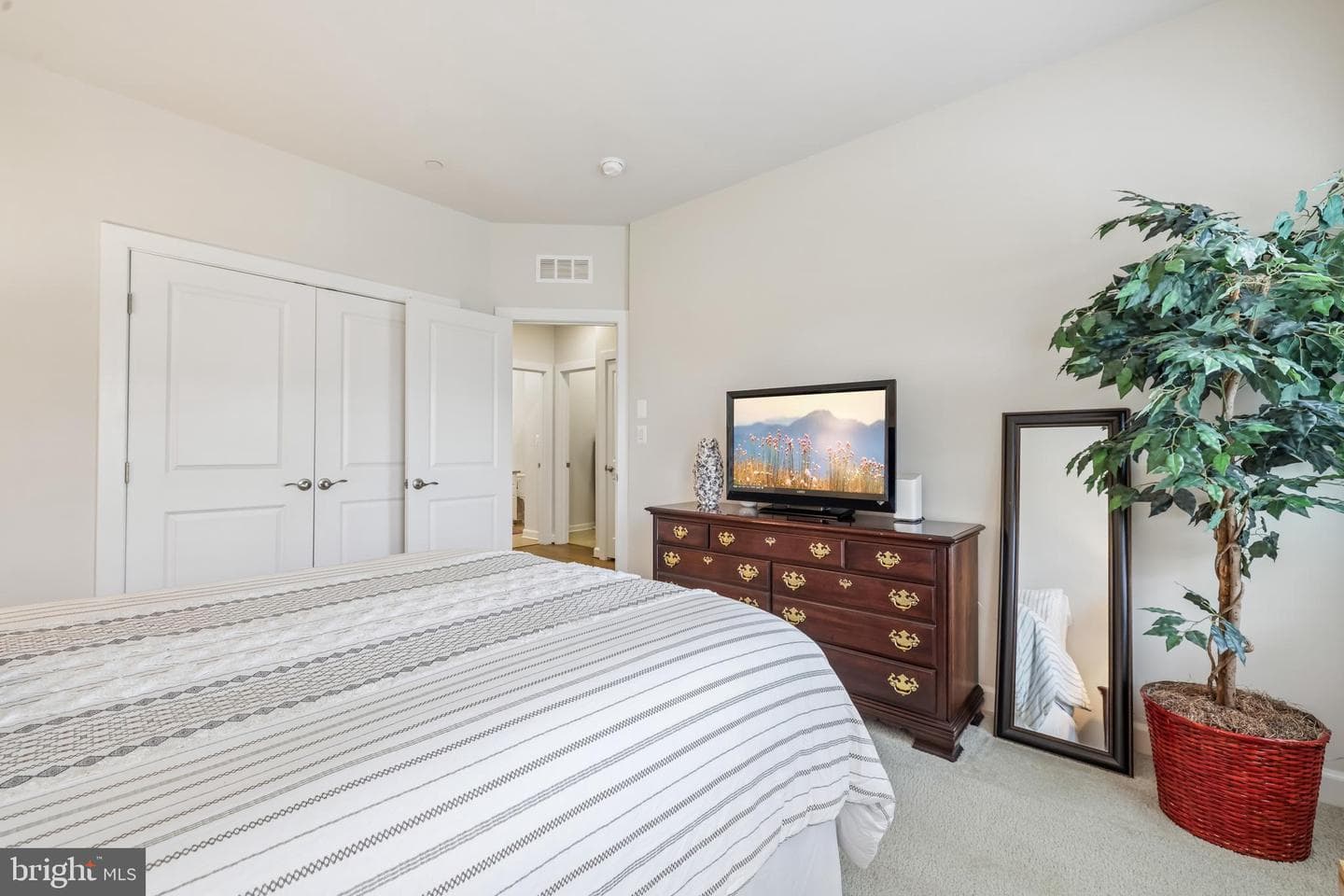 7825 Otterbein Way photo 33
