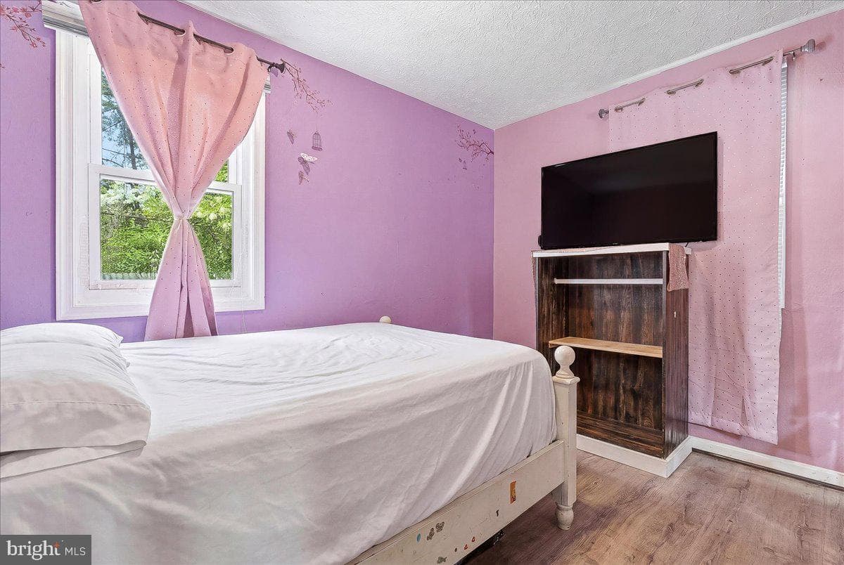 1715 Saunders Way photo 20