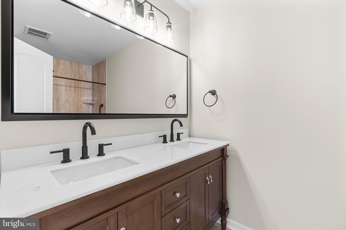 7952 Innkeeper Drive photo 32