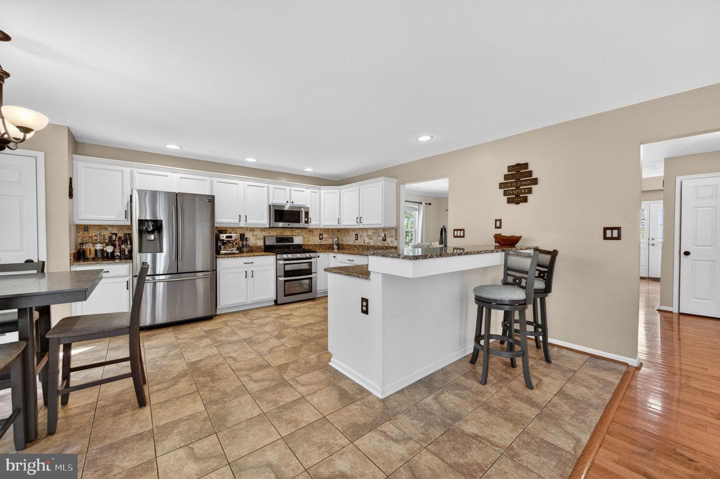 452 Larkspur Lane photo 15