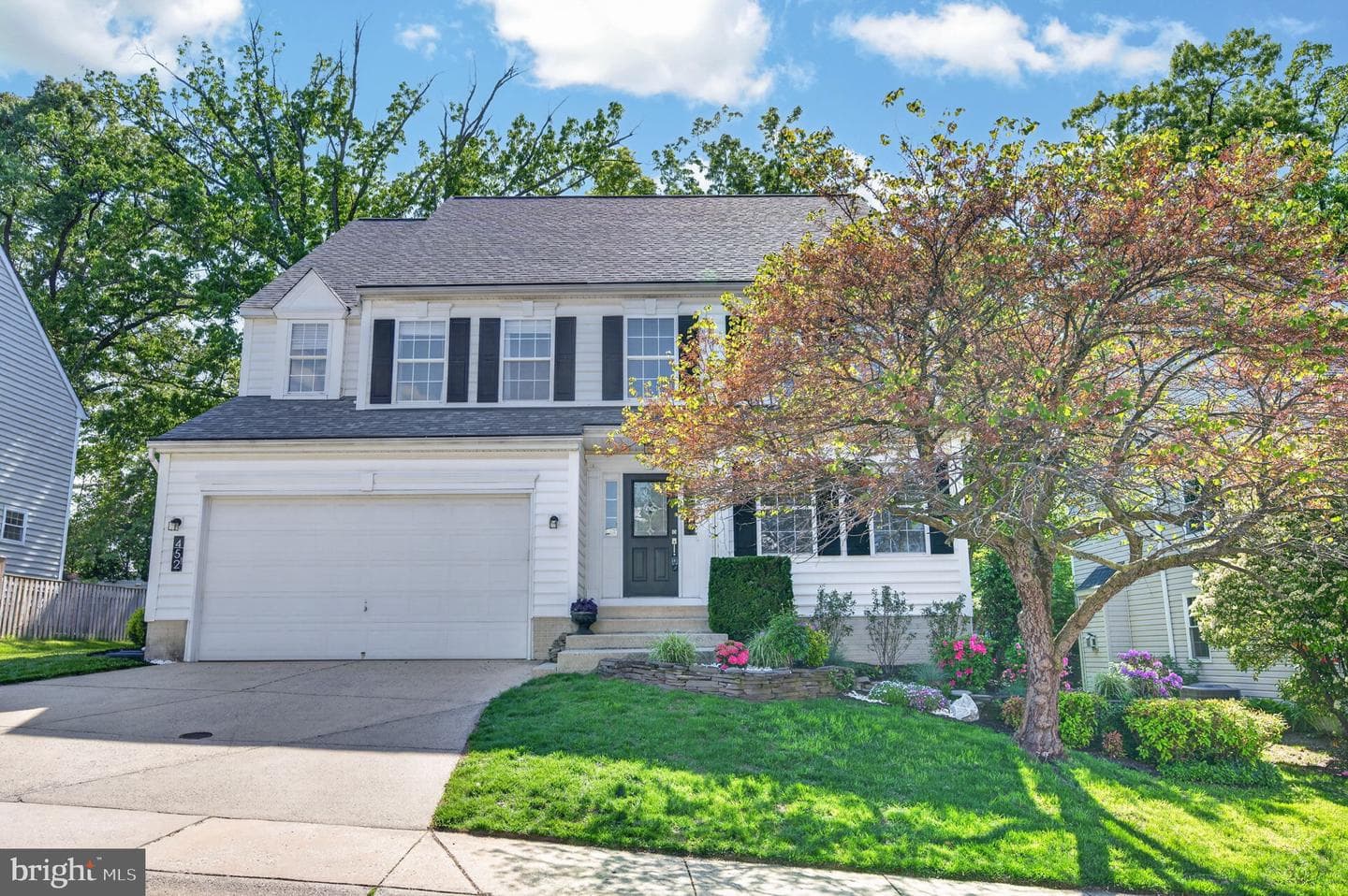 452 Larkspur Lane photo 3