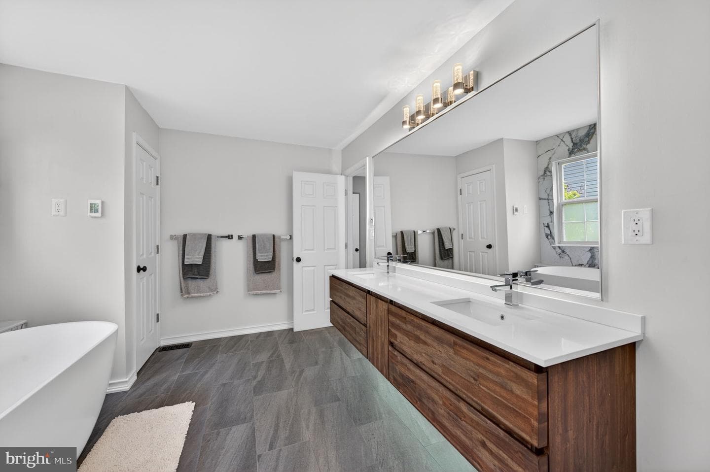 452 Larkspur Lane photo 44