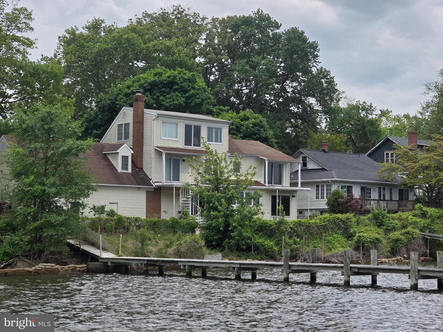 145 Edgewater Drive photo 27