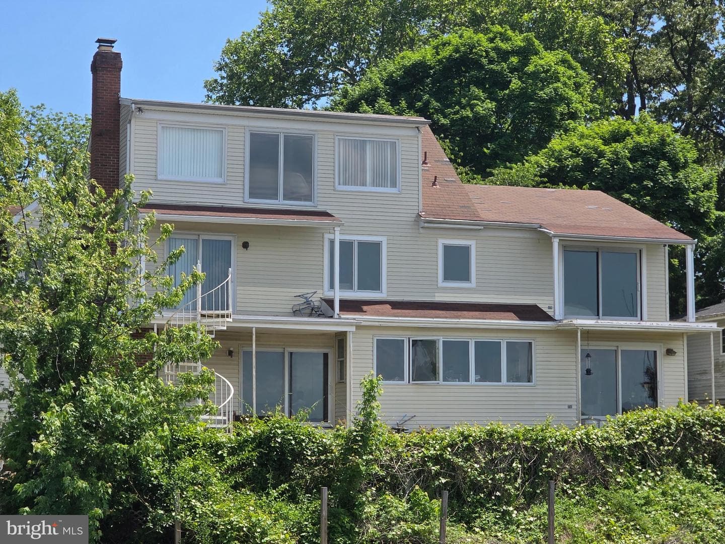 145 Edgewater Drive photo 32