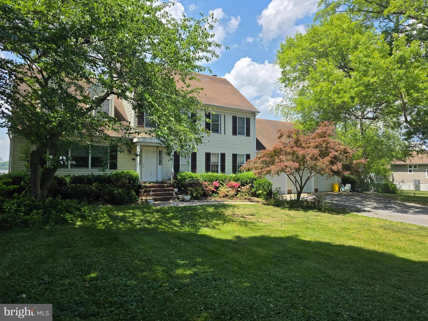 145 Edgewater Drive photo 4