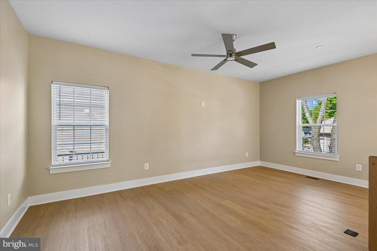 7784 Lakeland Avenue photo 8