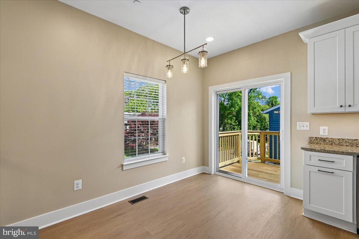 7784 Lakeland Avenue photo 9