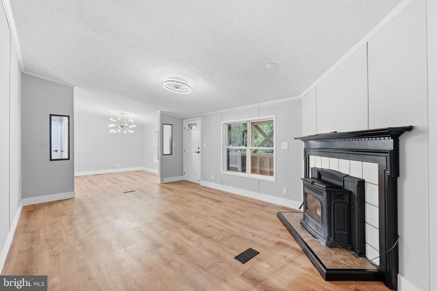415 Dutch Drive photo 6