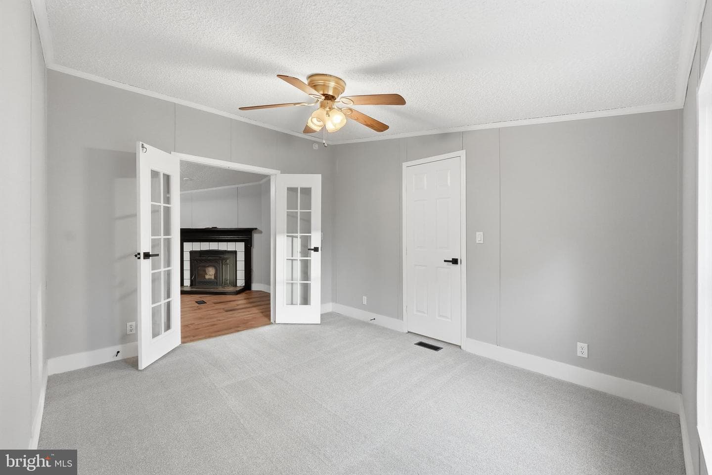 415 Dutch Drive photo 7