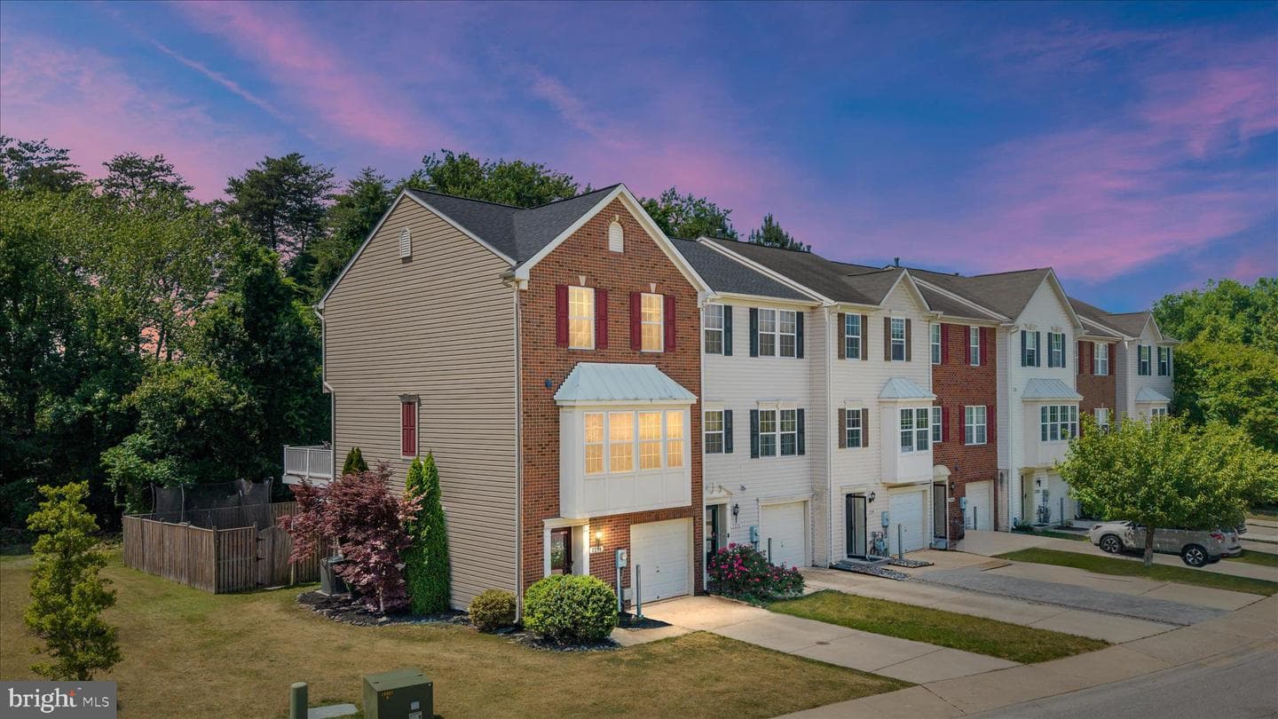 7214 Mockingbird Cir