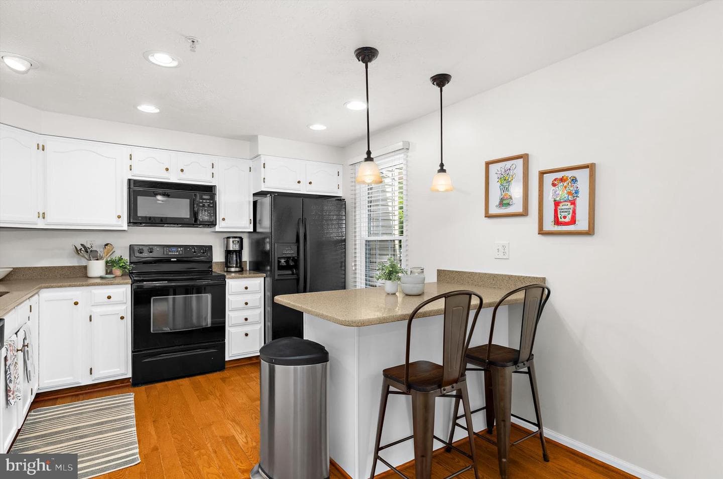 566 Quaker Ridge Court #116 photo 5