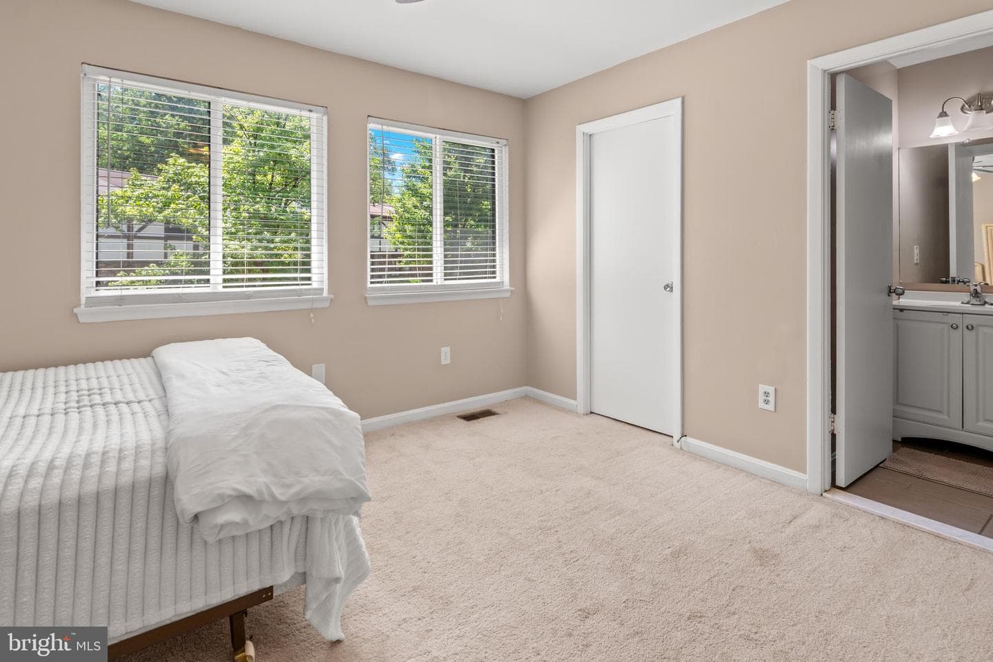 452 Knottwood Court photo 21