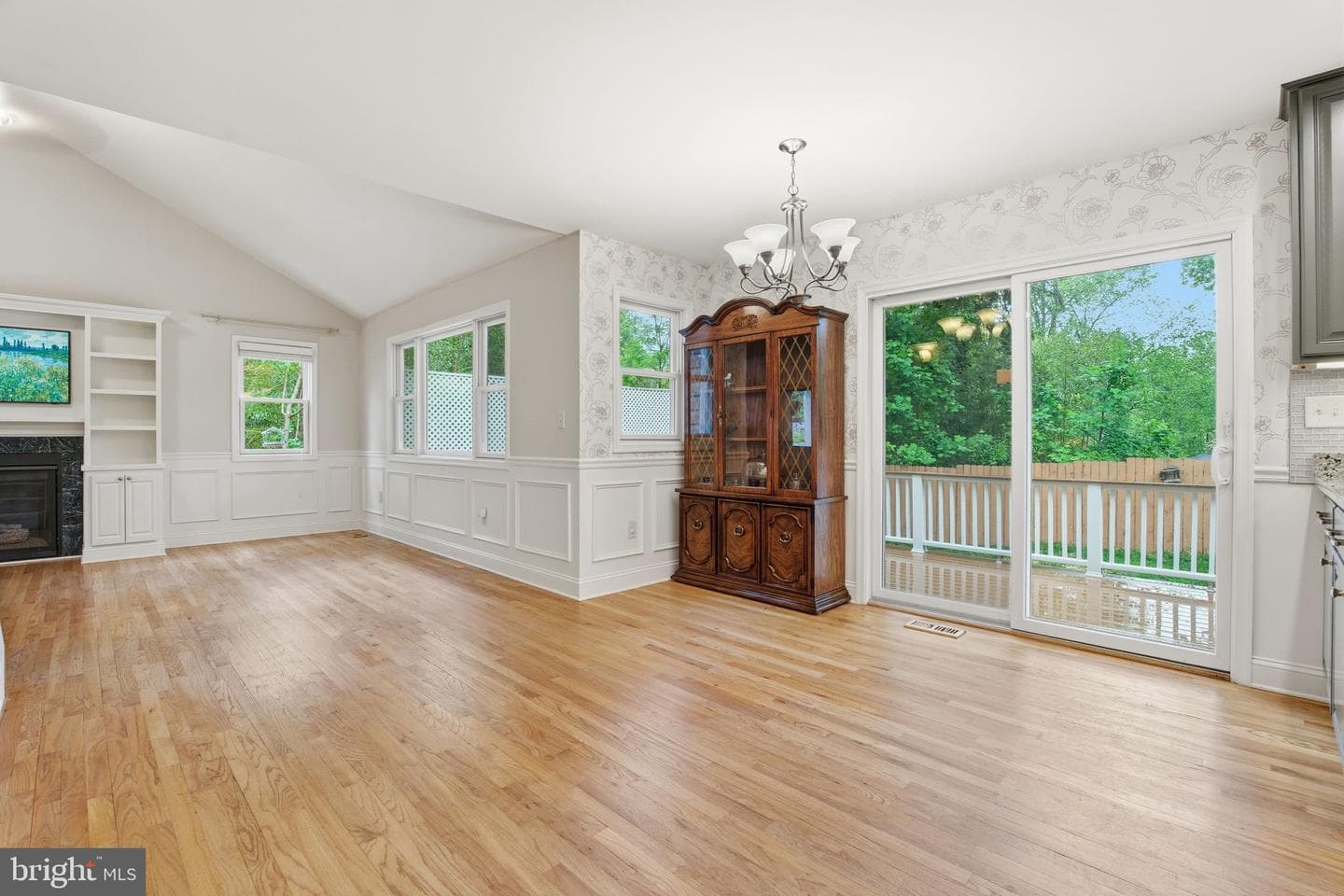 374 Holly Trl photo 11