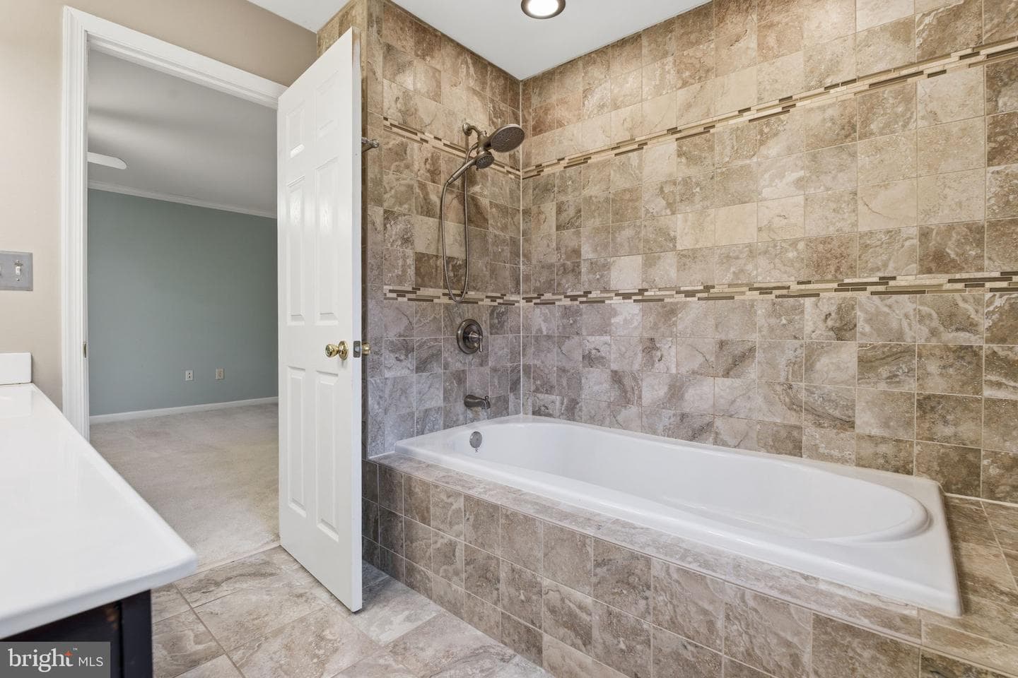 374 Holly Trl photo 18