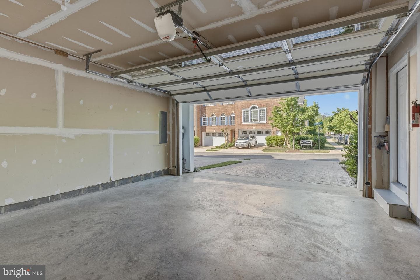 211 Zinfandel Lane photo 77